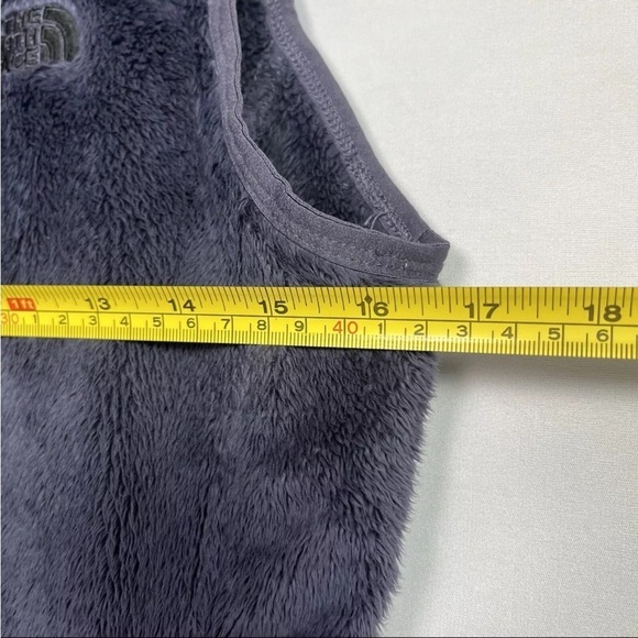 The North Face Women Sz S Vest Faux Fur Purple Full Zip Pockets Outerwear READ - Picture 11 of 13
